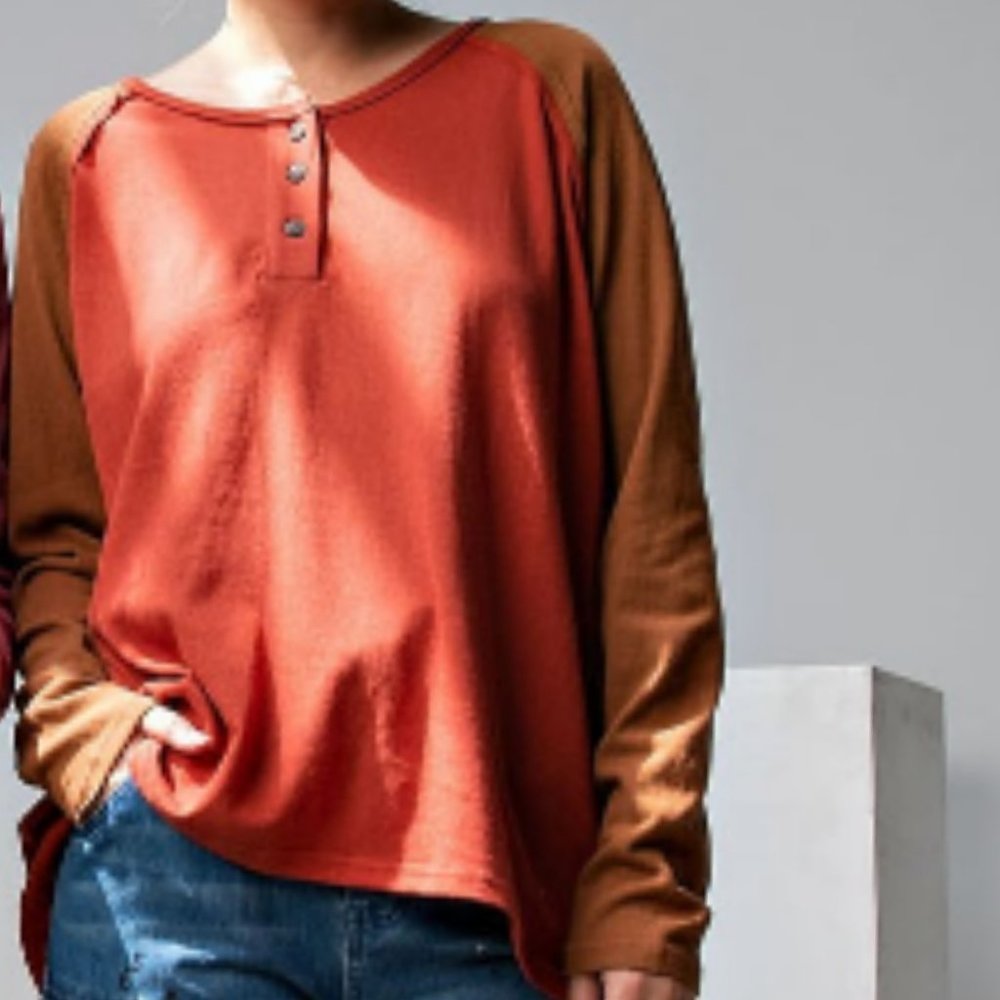 21086 Raglan Sleeve Henley Top